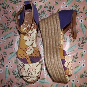 Size 10 Tory Burch wedges